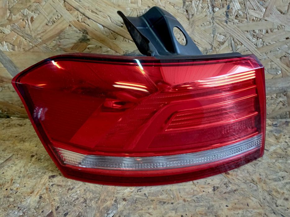 VW Volkswagen Passat B8 kombi lampa lewa tył tylna oryginał