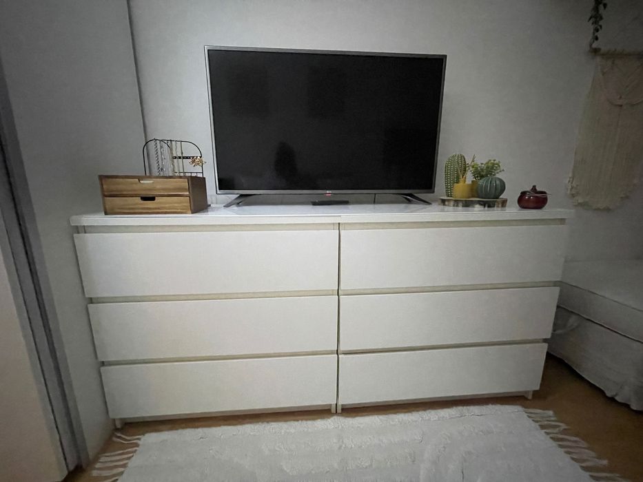 Cómoda IKEA Malm 6 gavetas + tampo de vidro