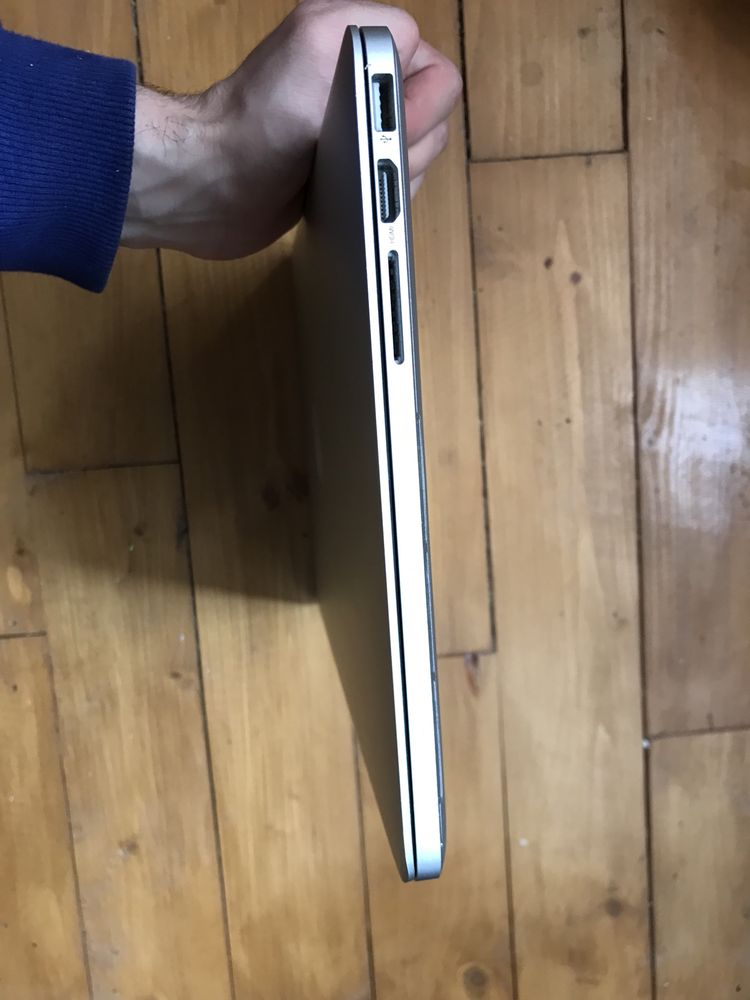 MacBook Pro (Retina, late "13") i5/16 ram/121 ssd