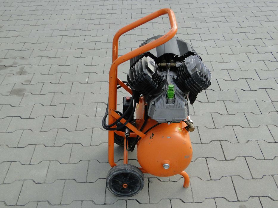 Kompresor olejowy Sprężarka FIAC PROFESJONALNY 2 TŁOKI V mocny Germany