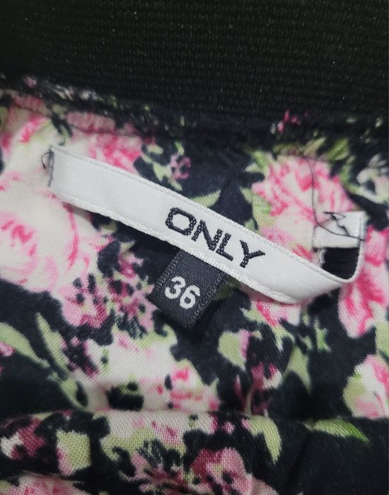 Spódniczka w kwiaty viskoza 100% Only rozmiar  S 36 wiskoza na lato