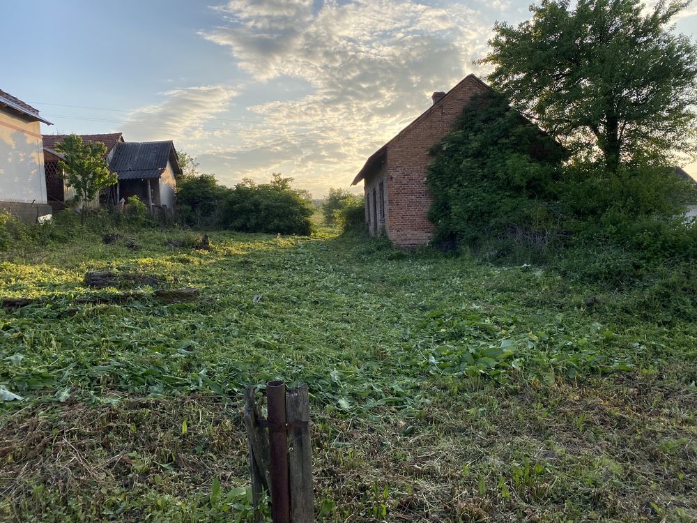 Продаж ділянки з будинком