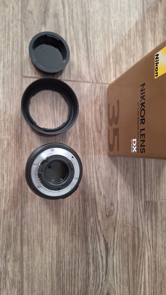 Nikkor 35mm Dx stan bardzo dobry