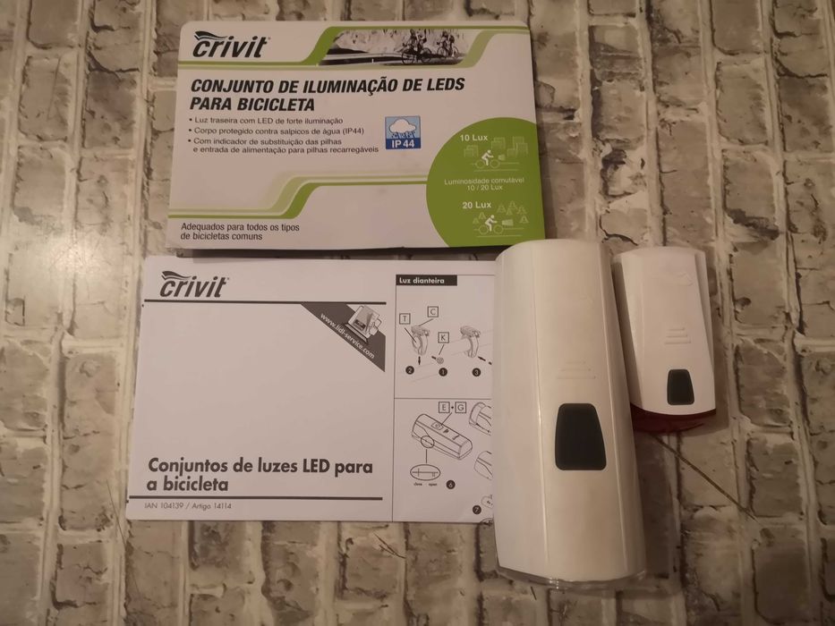 Conjunto de iluminação (dianteira e traseira) de LEDS