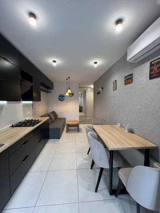 Оренда 1 кімнатної квартири + кухня-студія вул. Пулюя