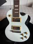 Guitarra para Criança Epiphone Power Player Les Paul Ice Blue