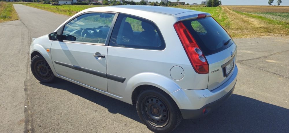 Ford Fiesta MK6 2006rok 1.3 benzyna 60km