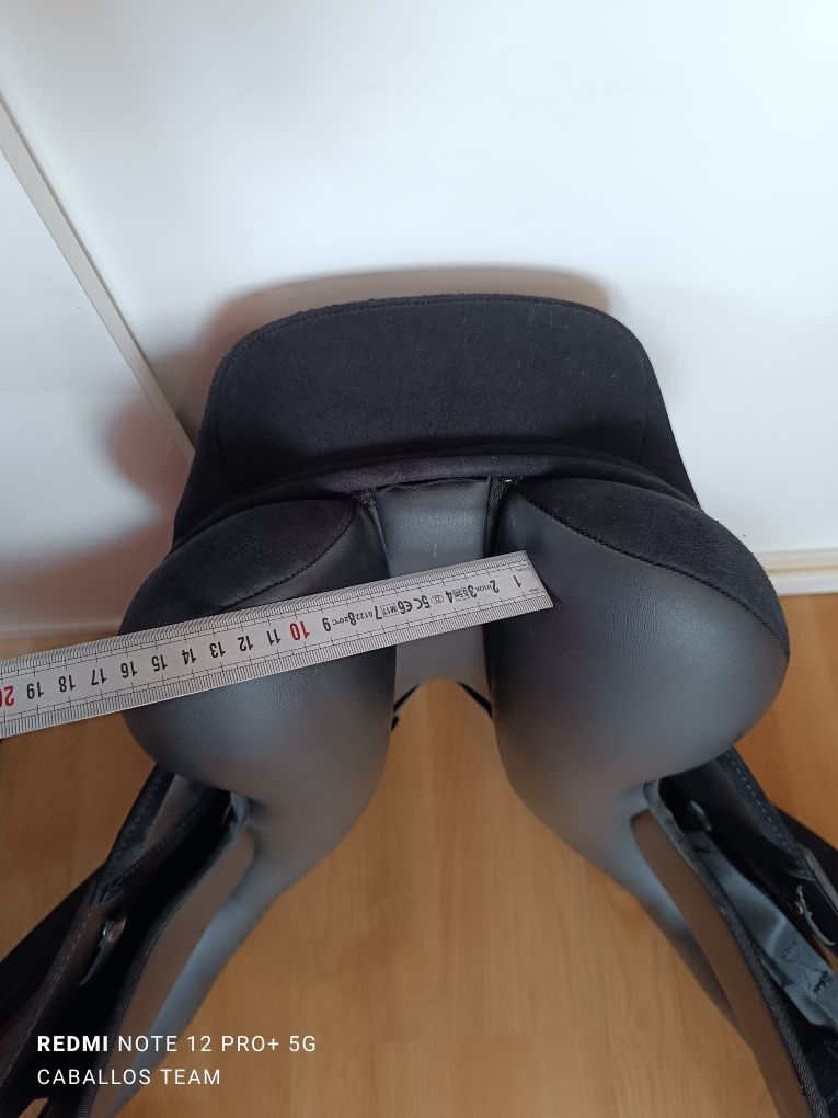 17,5 cali Thorowgood T4 Cob siodło ujeżdżeniowe Id.116