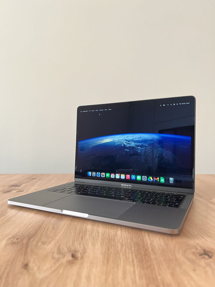 ŚWIETNY! Macbook Pro 13” intel core i7 16/256GB  2019 A1989 10 cyklii