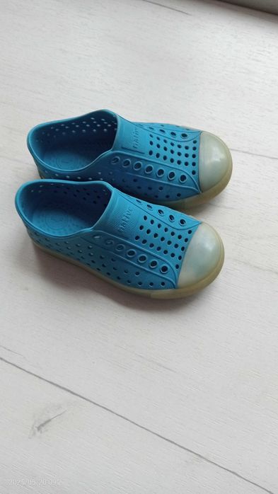 Pantofle, tenisówki, trampki chłopięce świecące