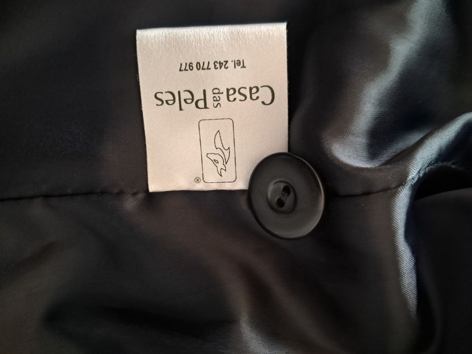 Casaco 3/4 em pele preto impecável