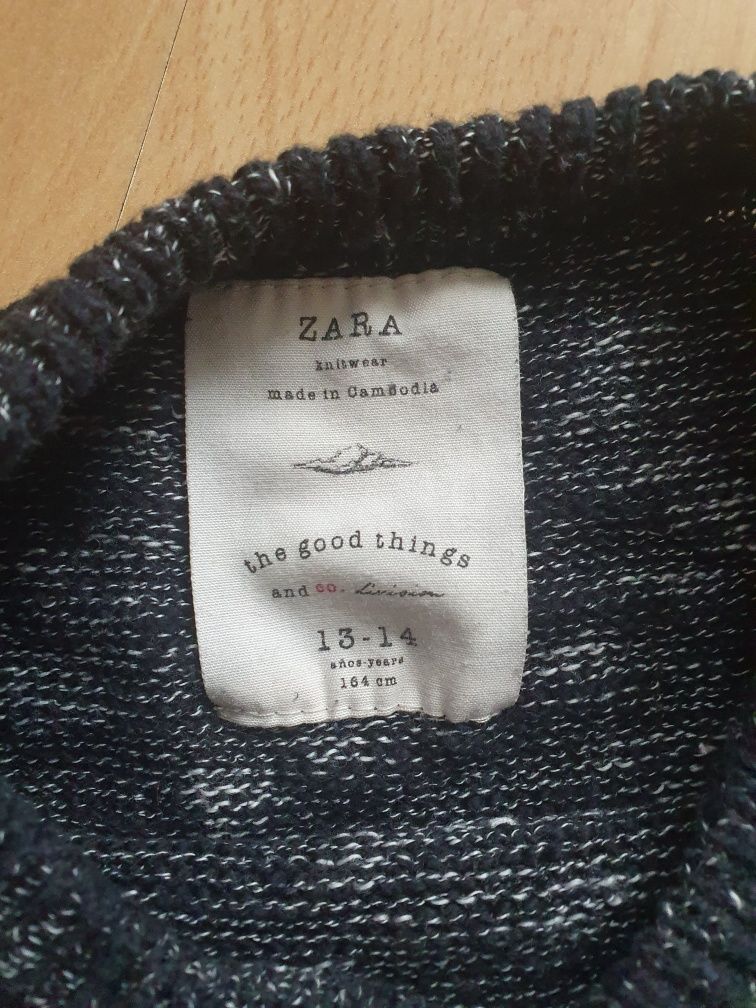 Sweter  czarny z trupią czaszką  Zara 164