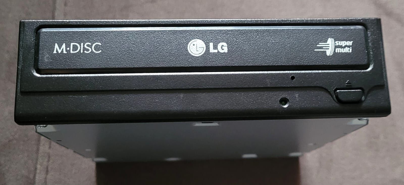 LG Multi DVD Writer, model GH24NSB0