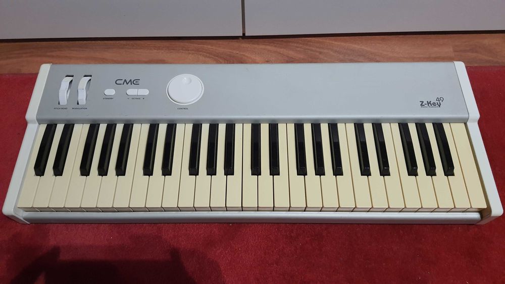 Klawiatura sterująca MIDI CME Z-Key 49 masywna