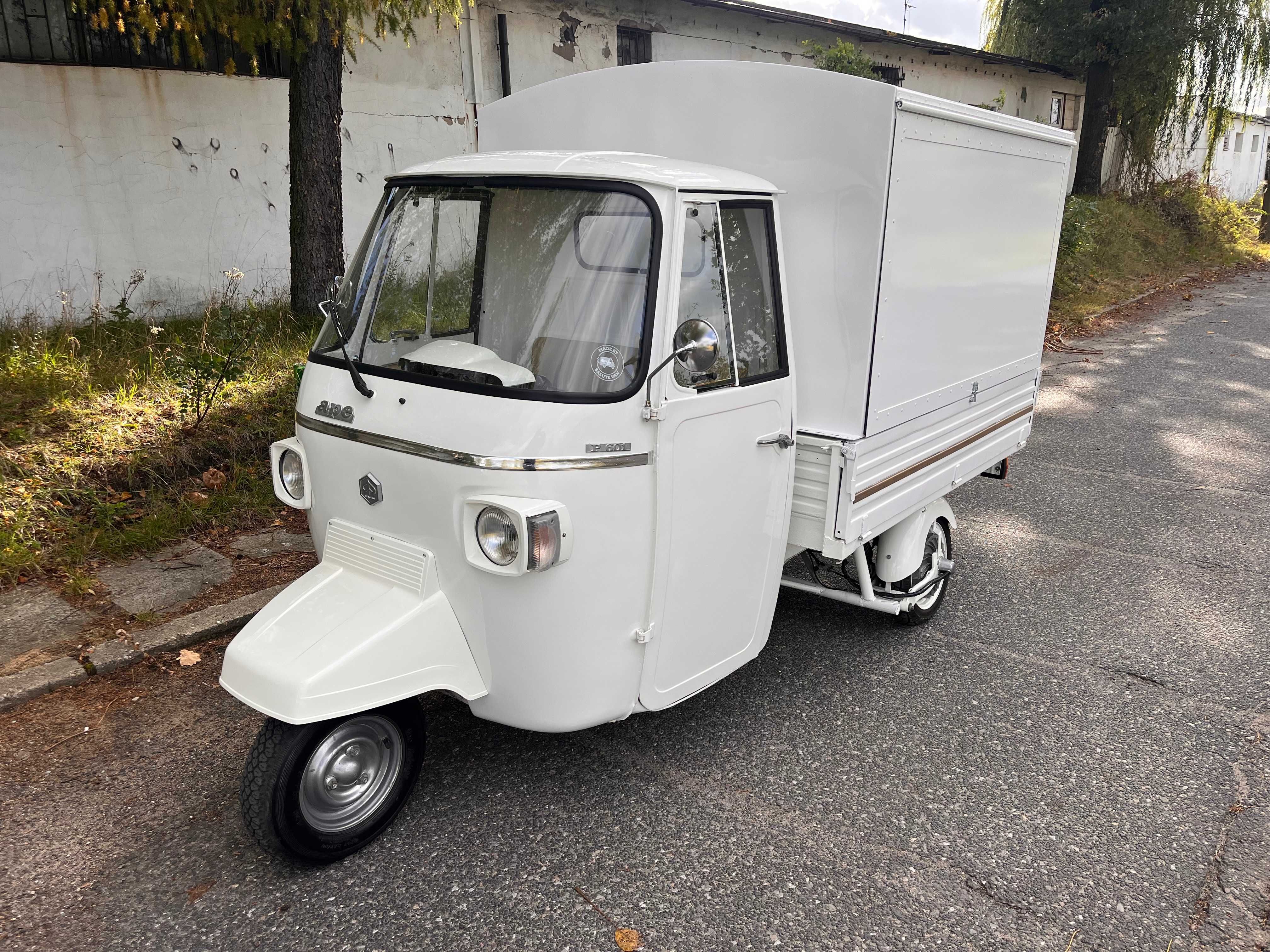 Piaggio Ape 601 proseccovan proseccobar