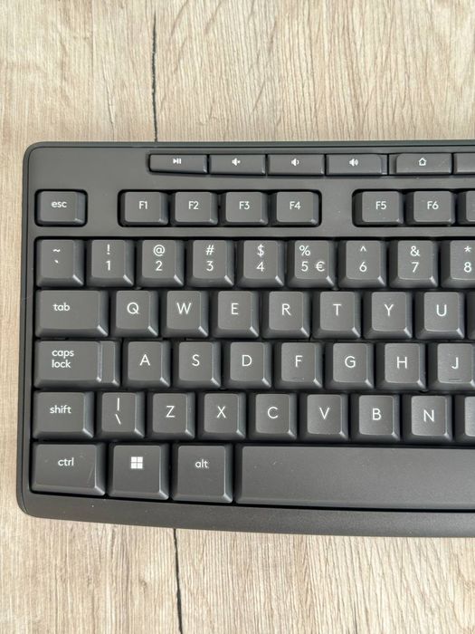 Комплект (клавіатура, миша) Logitech MK295 Wireless Combo Black NL