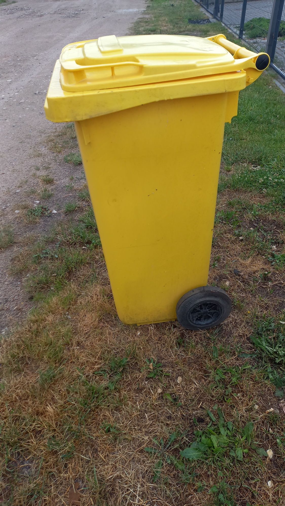 Pojemnik na śmieci 120l