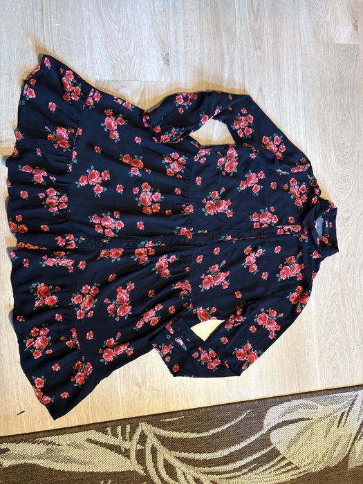 Sukienka krótka ciążowa lub na grubszą osobę również uniwersalna