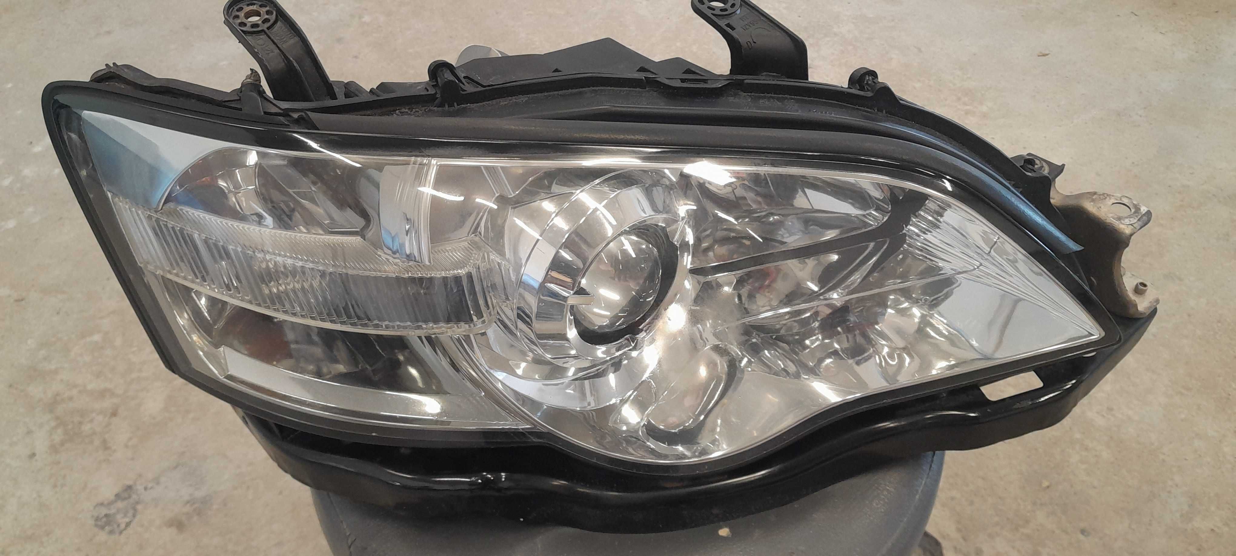 Lampa Subaru Legacy IV Outback III prawa przód reflektor + ślizg