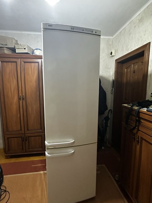 Холодильник BOSCH