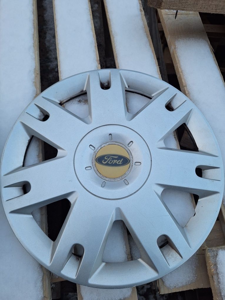 Kołpaki Ford R15 orginalne.