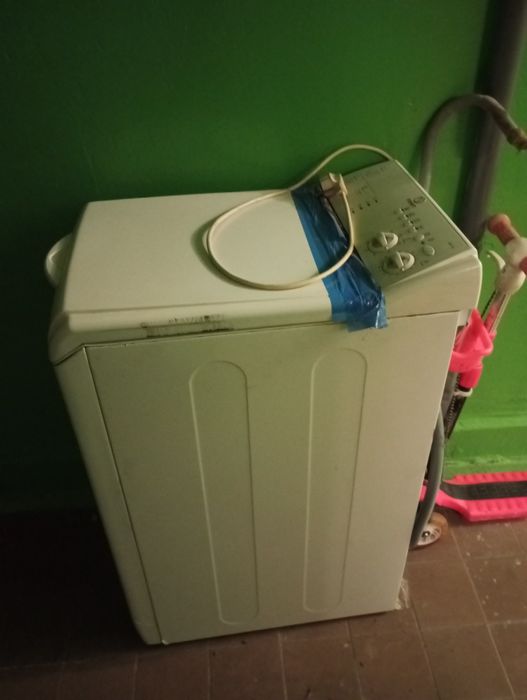 Стіральна машинка