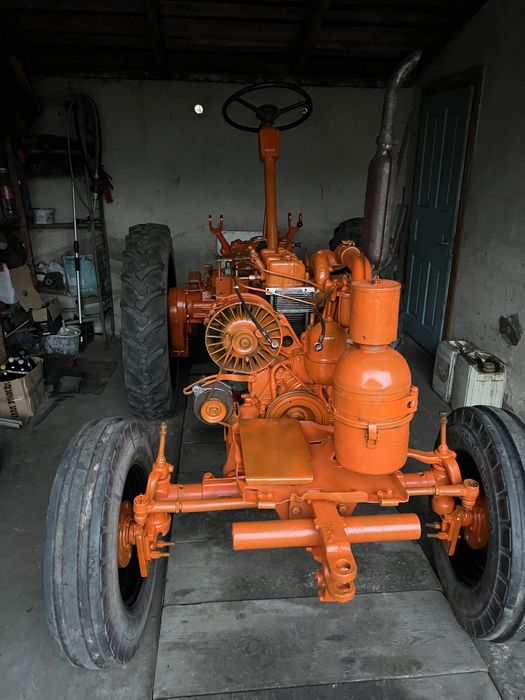 Продам трактор т 25 .