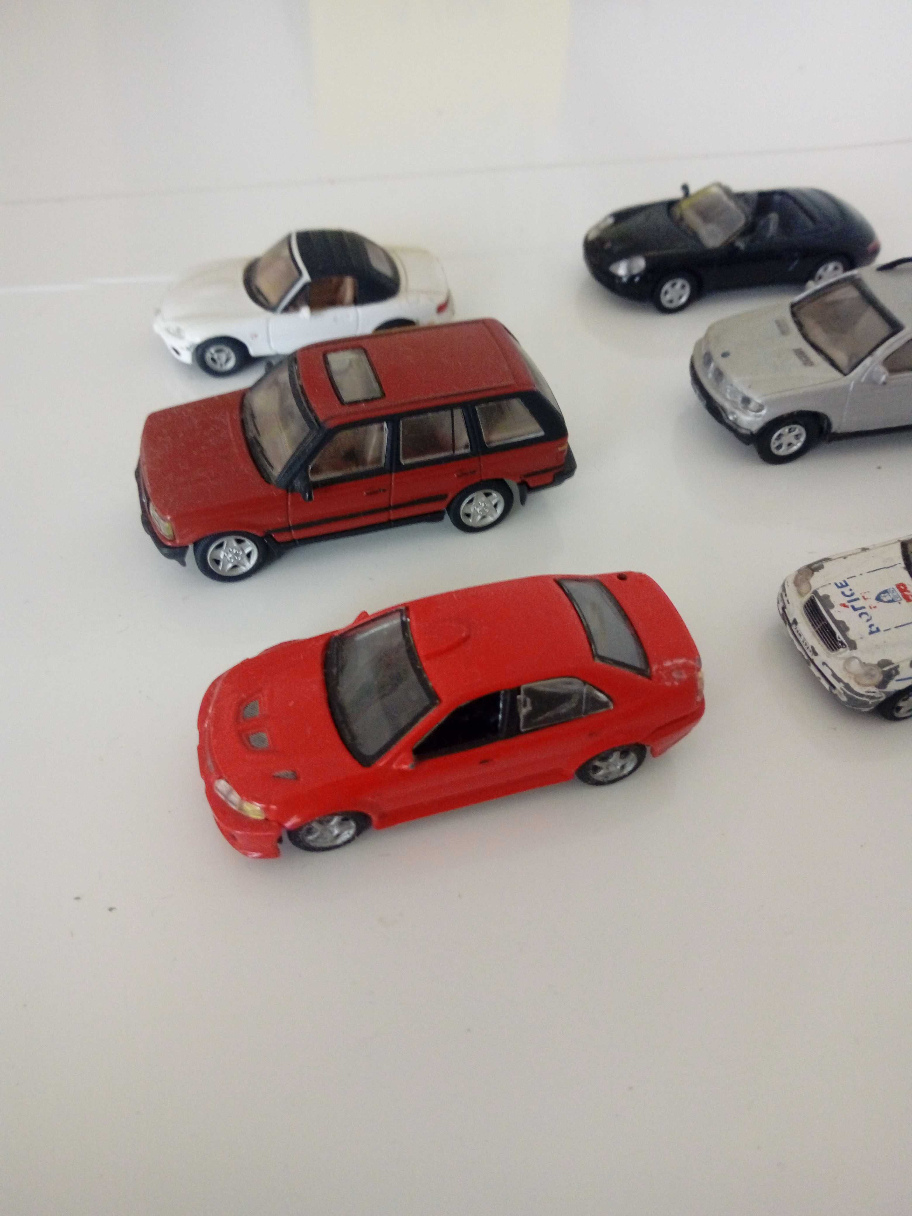 Carros miniatura da escala 1.87