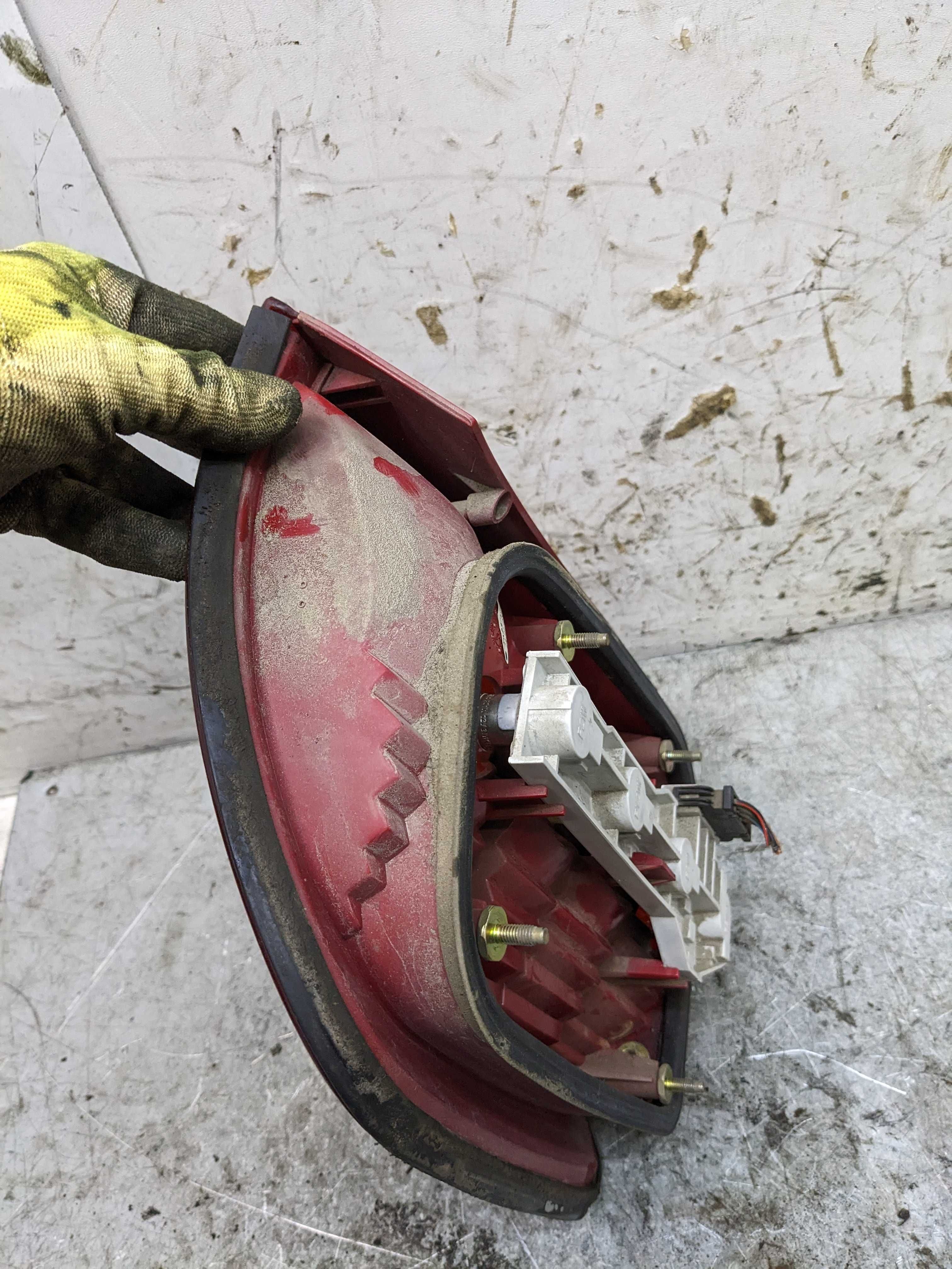 Skoda Fabia I Kombi Lampa Prawy Tył Prawa Tylna