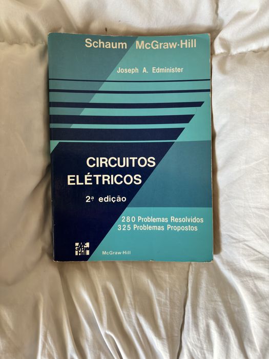 Vendo Livro Circuitos Elétricos