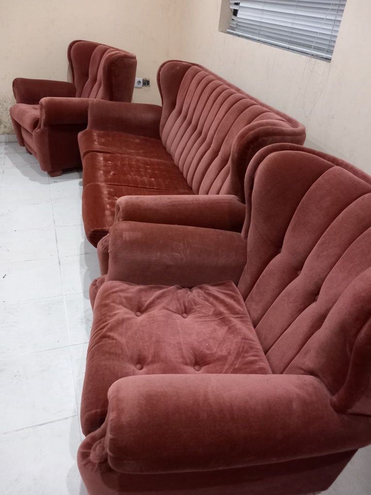 Sofa cama e poltronas