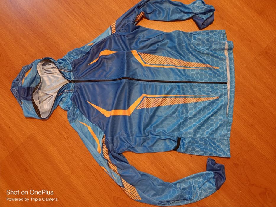 Nowa bluza kurtka do biegania rowerowa rozmiar M
