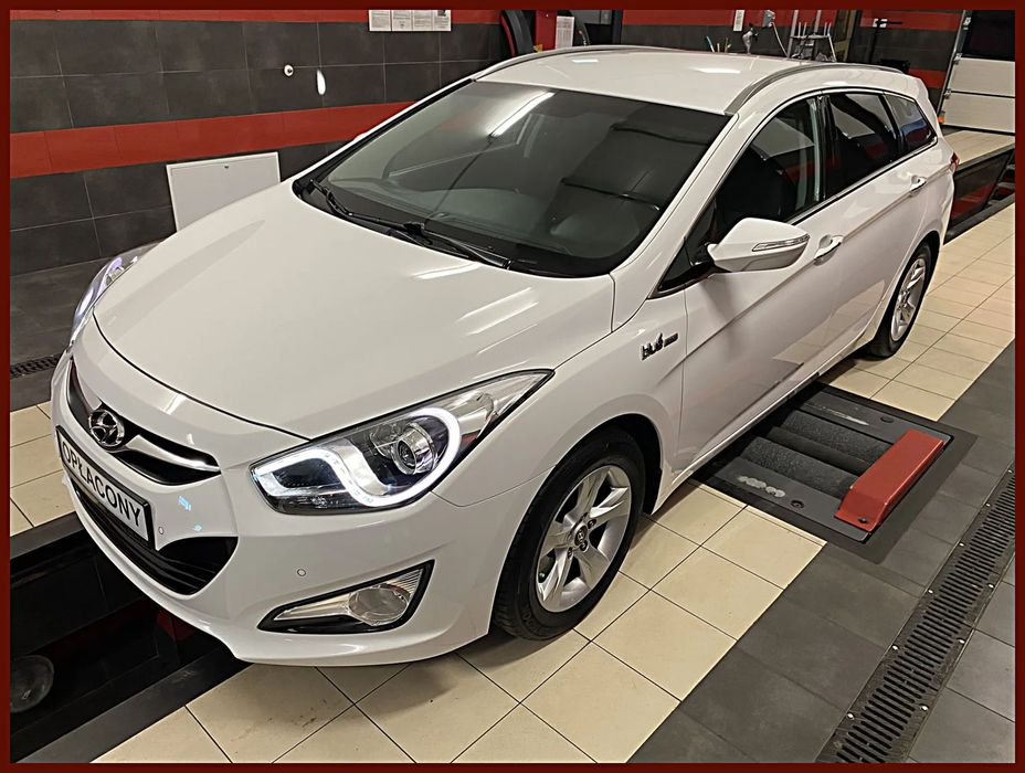 Hyundai i40 Ledy Kamera Cofania Czujniki Parkowania