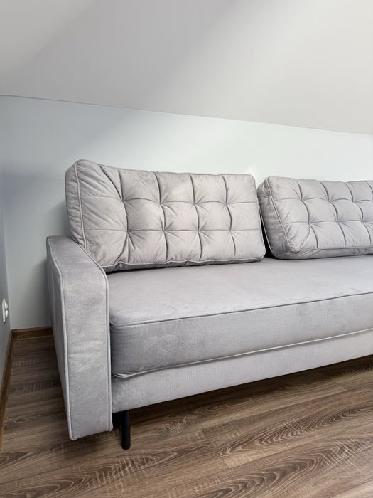 Kanapa z funcją spania.