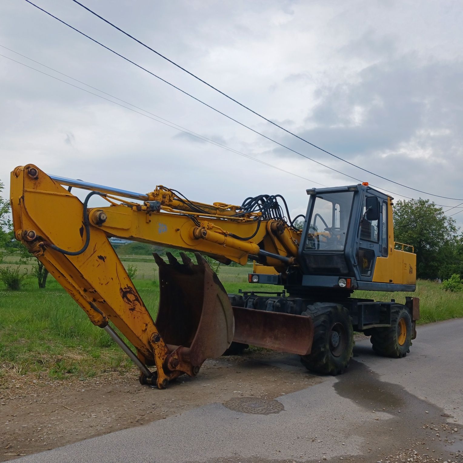 Koparka kołowa JCB JS 150 W