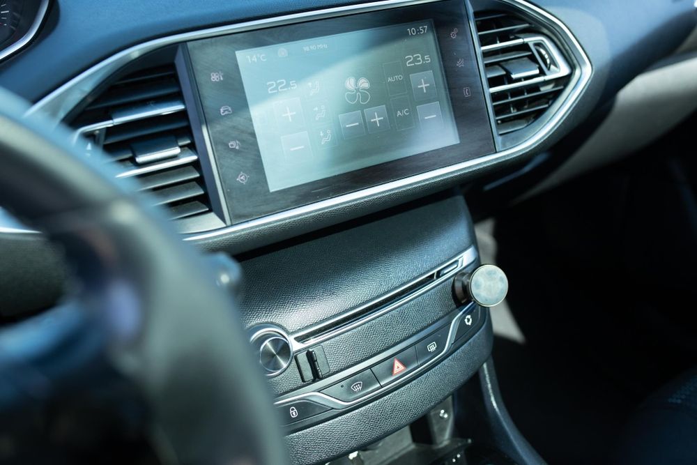 Peugeot 308 /2.0 /автомат