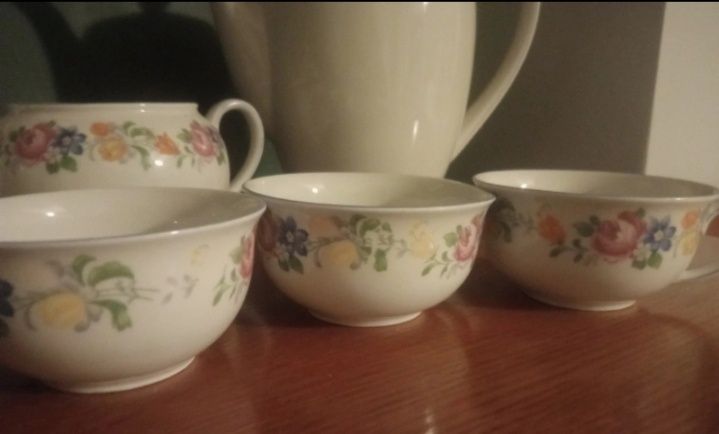 Piękny zestaw do kawy lub herbaty ceramika z PRL dzbanek i filiżanki