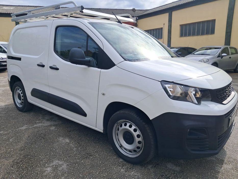 Peugeot 1.6 BLUEHDI IVA dedutivel 3 lugares