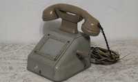 Stary telefon stacjonarny