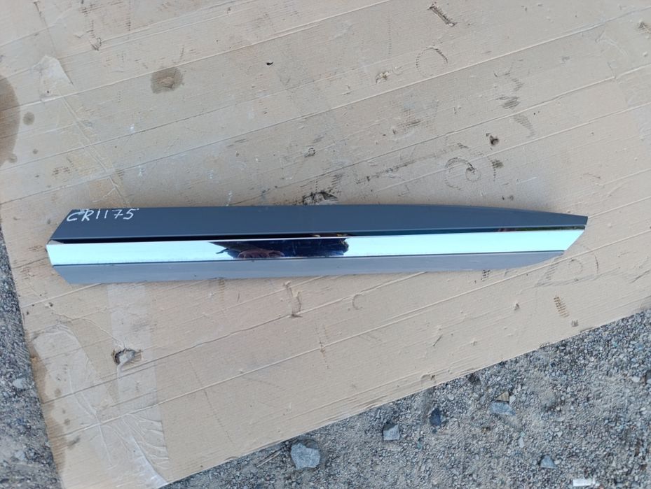 Накладка задней левой двери Volkswagen Arteon Оригинал.