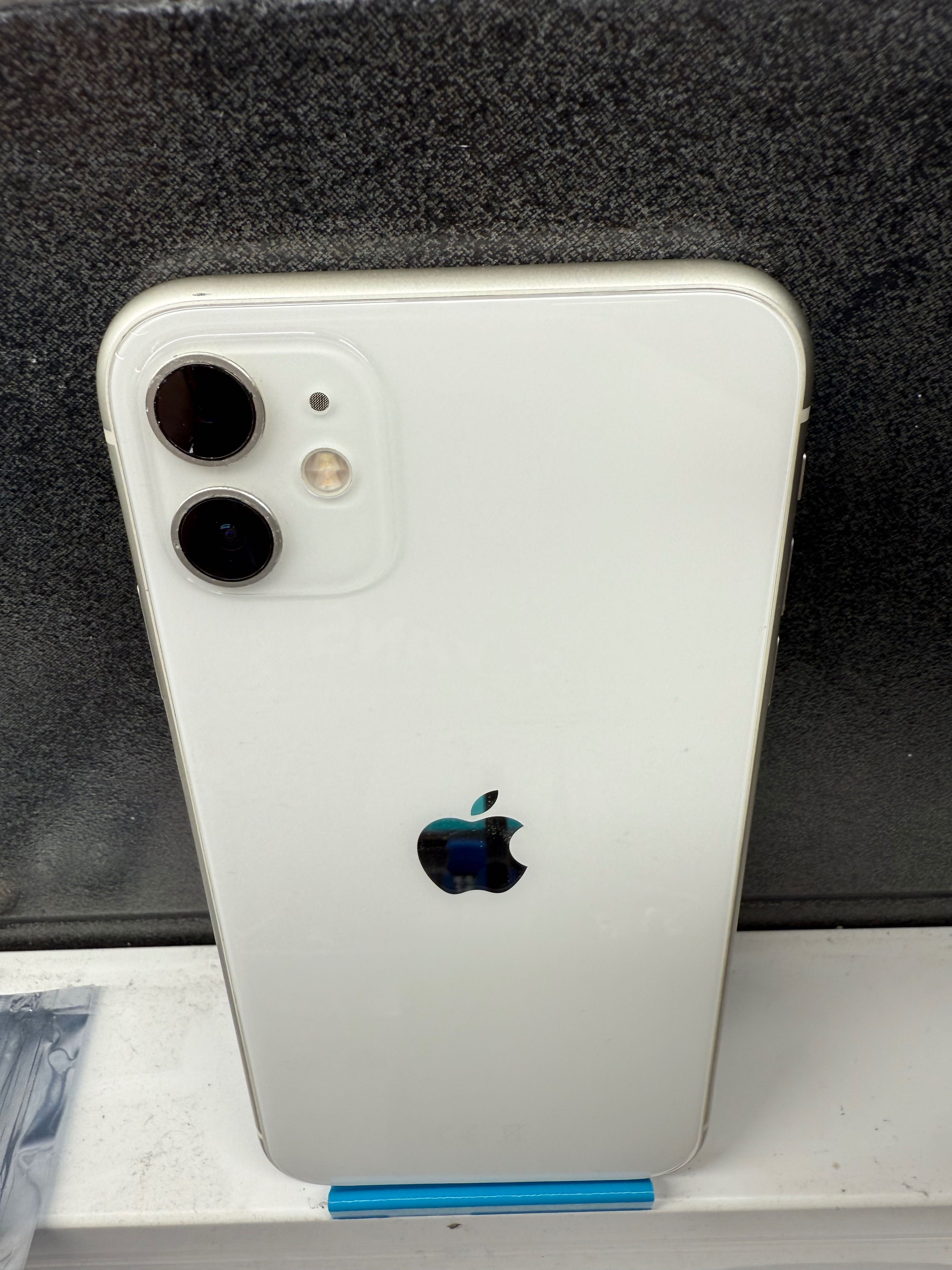 iPhone 11 128gb - branco