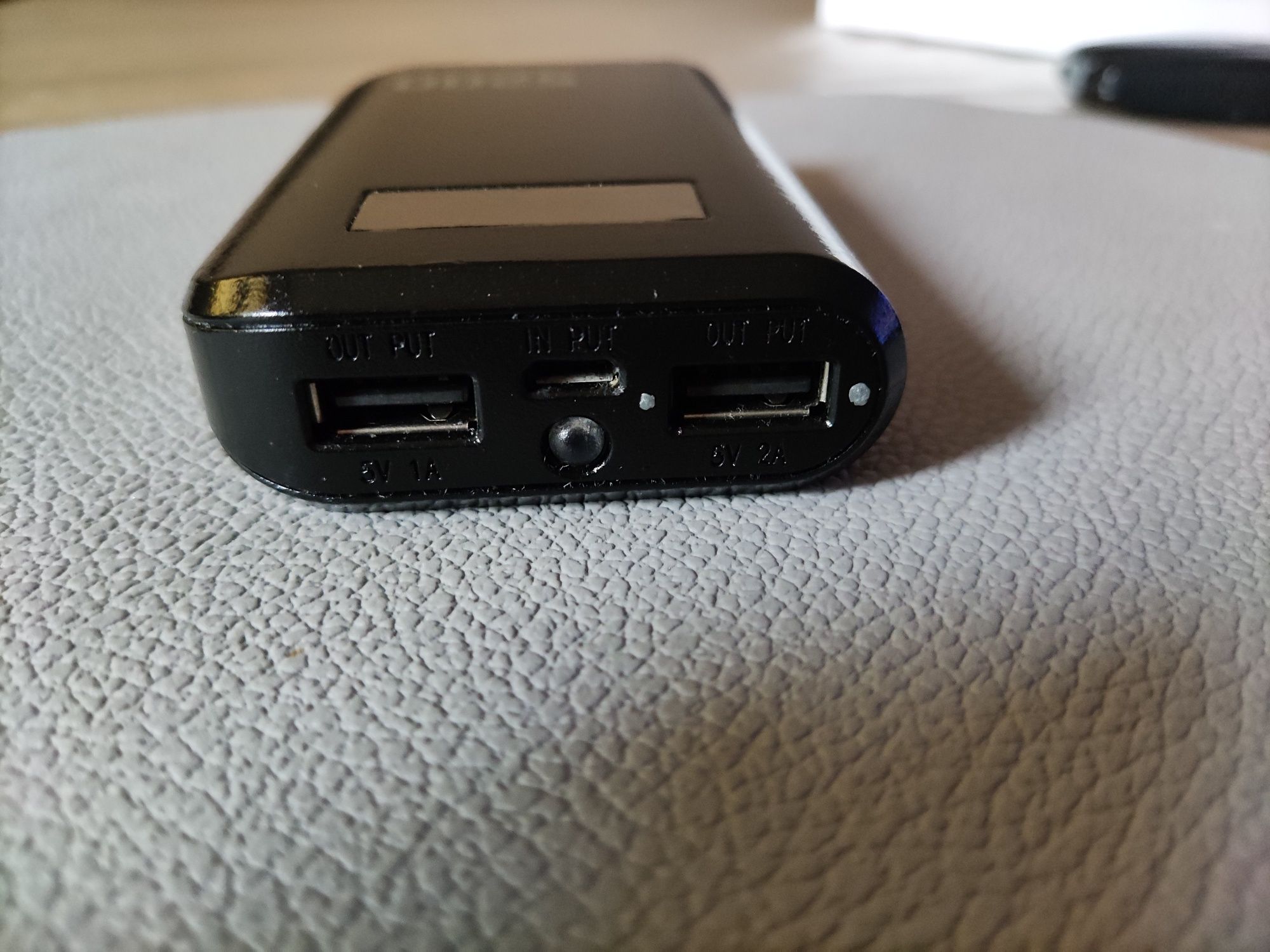 powerbank 5200 mAh mały poręczny 2x USB