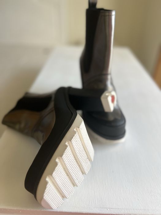 Calçado Novo (Hunter)