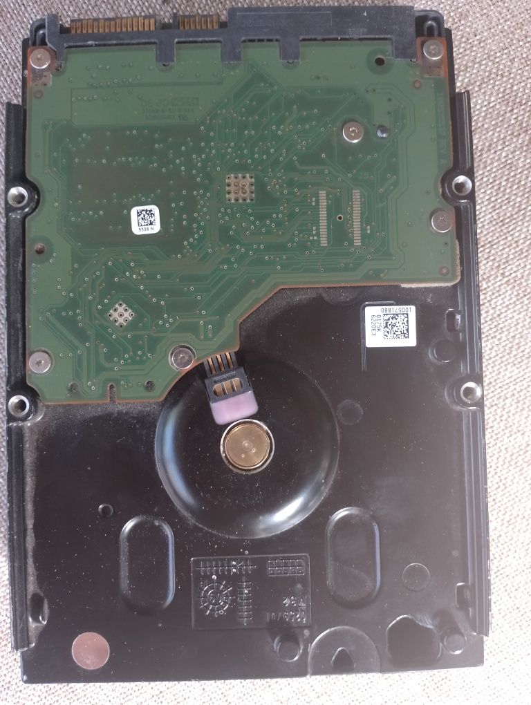 Жорсткий диск 1.5 ТБ seagate