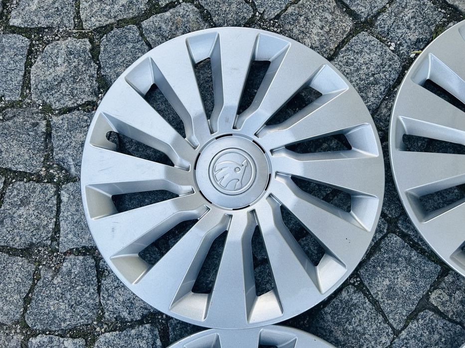 Oryginalne Kołpaki Skoda Octavia Yeti i inne 16”.   5E0 601_147 C