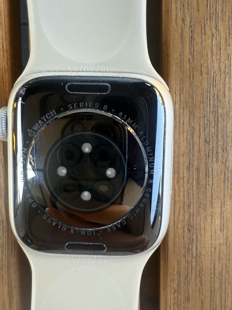Smartwatch Apple Watch Seri8 GPS 41MM BEŻOWY + ŁADOWARKA