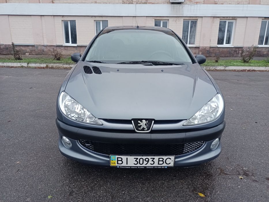 Peugeot 206 2009р 1.4 ГБО 1власник з салону