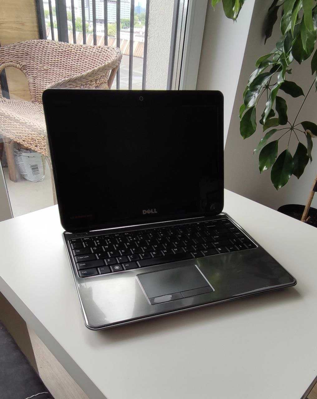 Laptop Dell Inspiron m301z