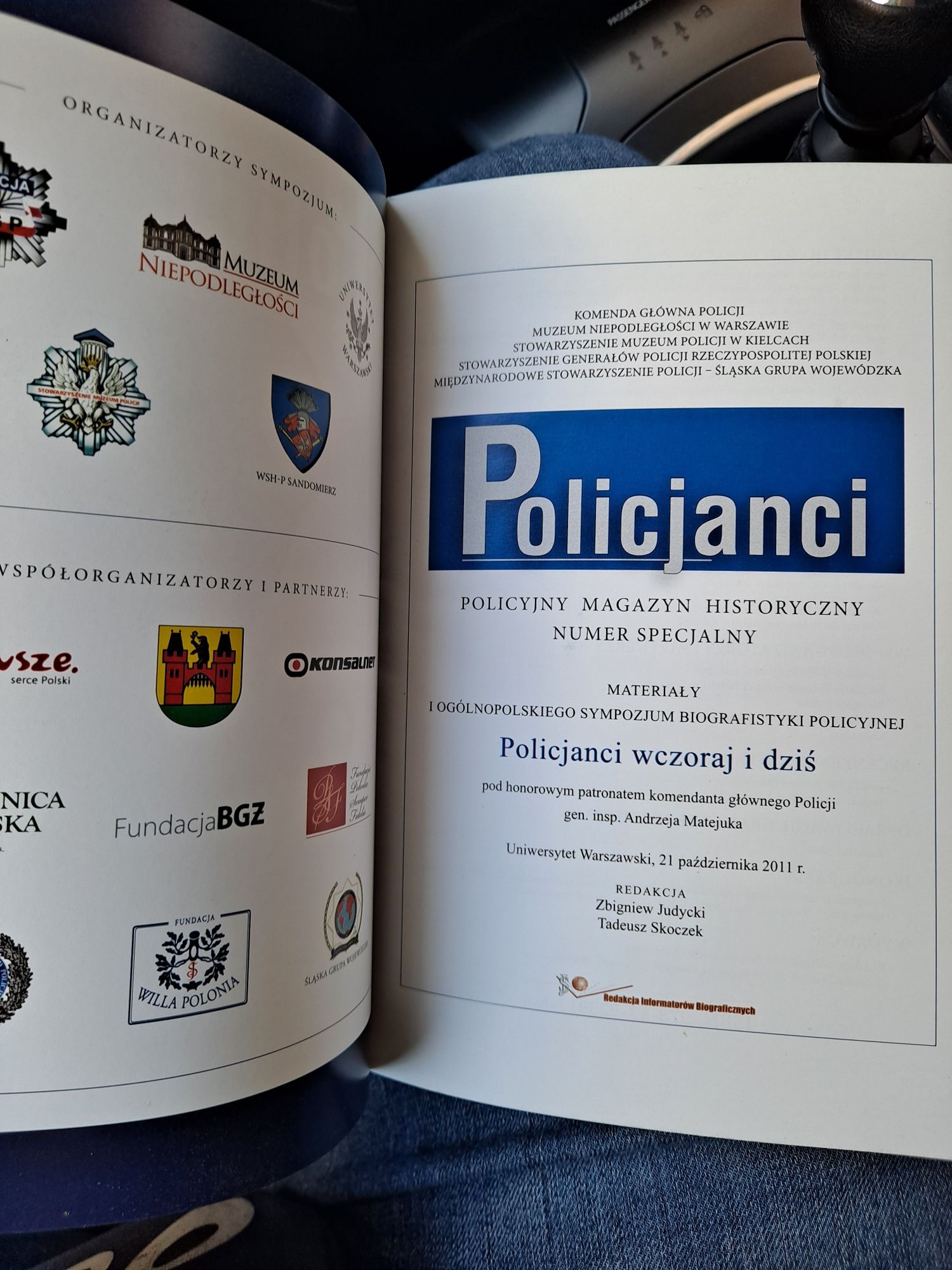 Policjanci sympozjum biografistyki.Pro Memoria