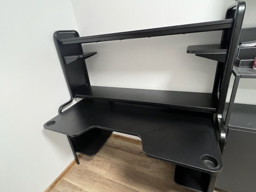 Biurko Ikea gamingowe gamerskie czarne